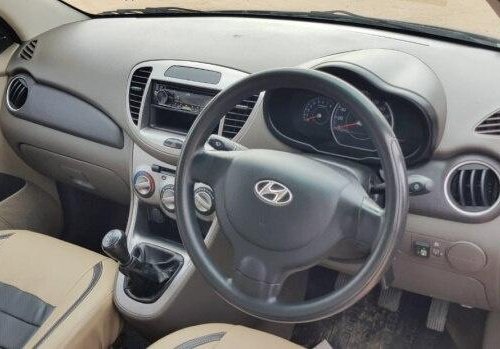 Hyundai i10 Magna 1.1 2015 MT for sale in Ahmedabad 