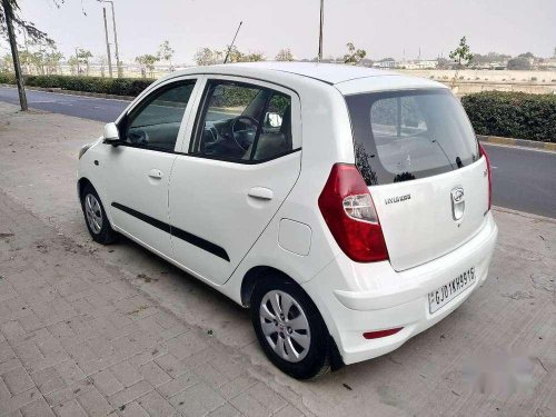 Hyundai i10 Magna 2011 MT for sale in Ahmedabad 