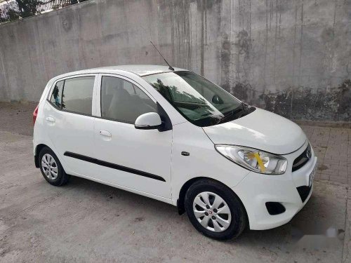 Hyundai i10 Magna 2011 MT for sale in Ahmedabad 