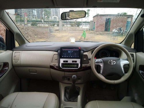 Used Toyota Innova 2.0 V, 2014 MT for sale in Panchkula 