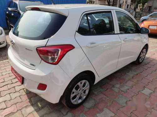 Hyundai Grand i10 Magana 2016 MT for sale in Gandhinagar 