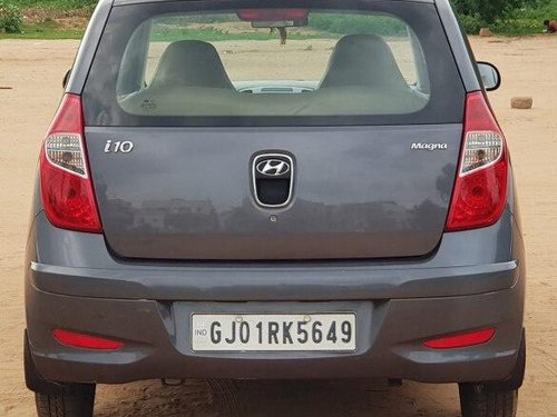 Hyundai i10 Magna 1.1 2015 MT for sale in Ahmedabad 