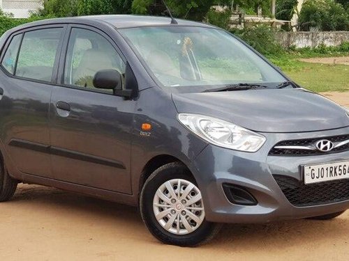 Hyundai i10 Magna 1.1 2015 MT for sale in Ahmedabad 