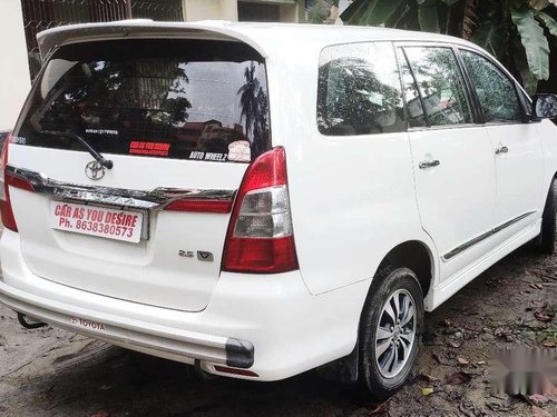 Used Toyota Innova 2.5 VX 8 STR 2015 MT in Guwahati 