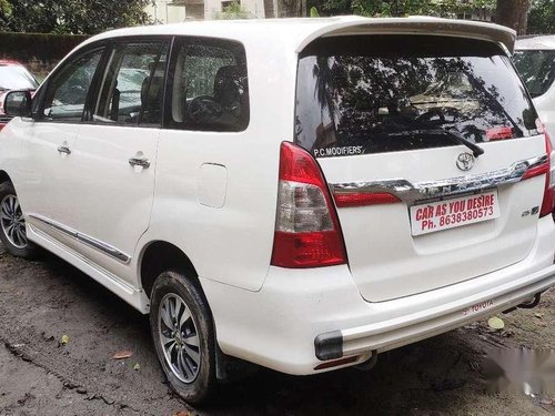 Used Toyota Innova 2.5 VX 8 STR 2015 MT in Guwahati 