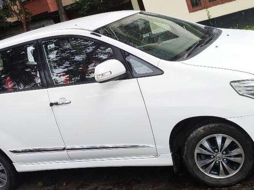 Used Toyota Innova 2.5 VX 8 STR 2015 MT in Guwahati 
