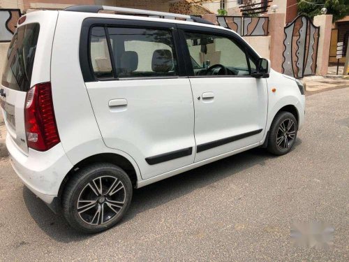 2016 Maruti Suzuki Wagon R VXI MT in Ahmedabad 