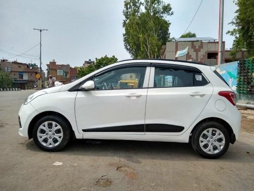 Used Hyundai Grand i10 Sportz 2015 MT for sale in New Delhi