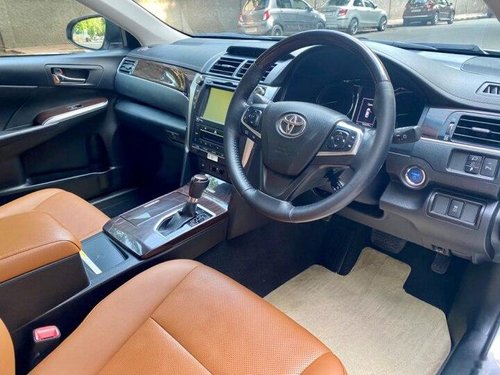 Used 2018 Toyota Camry AT for sale in New Delhi