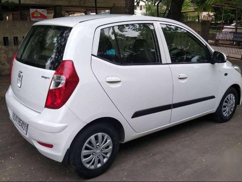 Hyundai i10 Magna 2013 MT for sale in Ahmedabad 