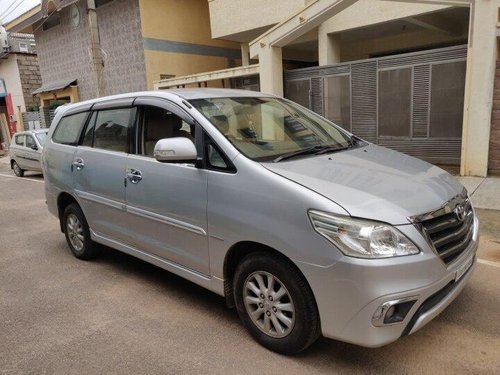 Toyota Innova 2.5 V Diesel 7-seater 2013 MT in Bangalore