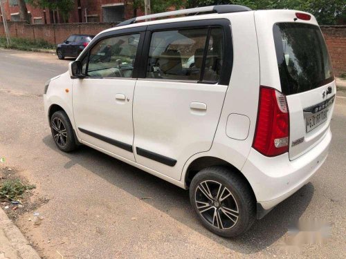 2016 Maruti Suzuki Wagon R VXI MT in Ahmedabad 