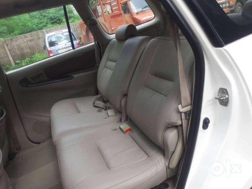 Toyota Innova 2.5 G 8 STR BS-IV, 2013, MT in Thane 