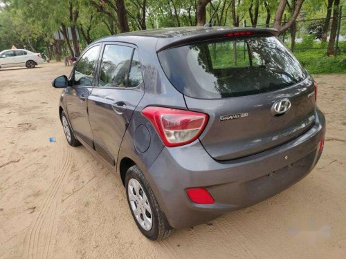 2013 Hyundai Grand i10 Magna MT in Ahmedabad 