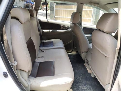 Toyota Innova 2.5 G (Diesel) 8 Seater 2012 MT in Mumbai 