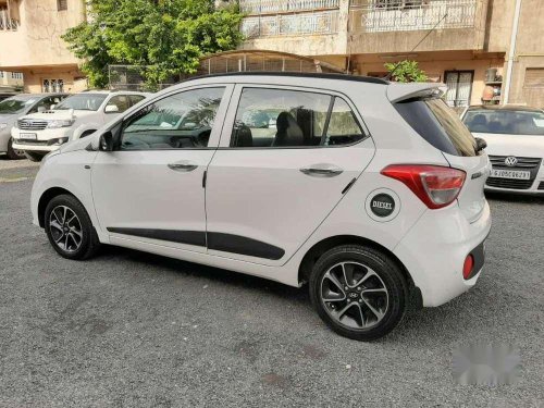 Used Hyundai Grand i10 2017 MT for sale in Surat