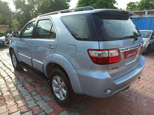 Toyota Fortuner 3.0 4x4 , 2010, Diesel MT in Gandhinagar 