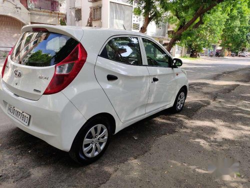 Used Hyundai Eon Magna 2012 MT in Ahmedabad 