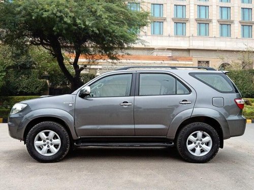 Used Toyota Fortuner 2.8 4WD 2011 MT for sale in New Delhi