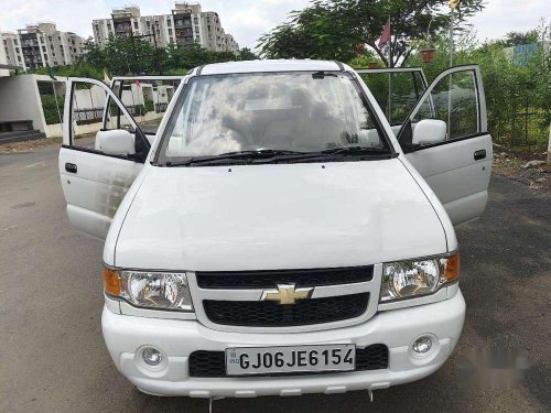 Used Chevrolet Tavera 2015 MT for sale in Surat