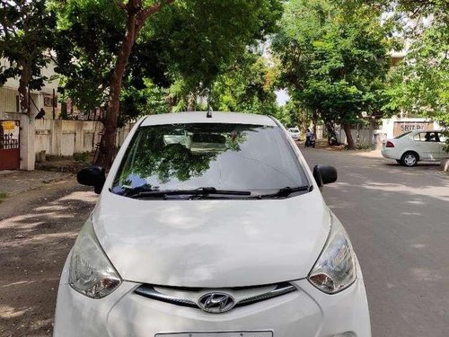 Used Hyundai Eon Magna 2012 MT in Ahmedabad 