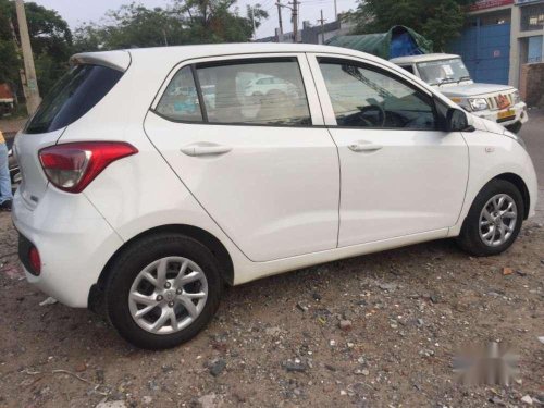 Used Hyundai Grand i10 Magna 2017 MT in Chandigarh 