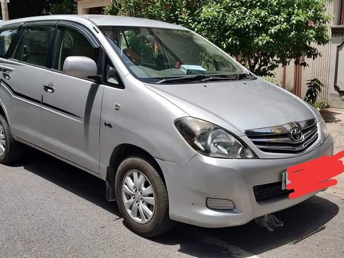 Used Toyota innova V Model 2011