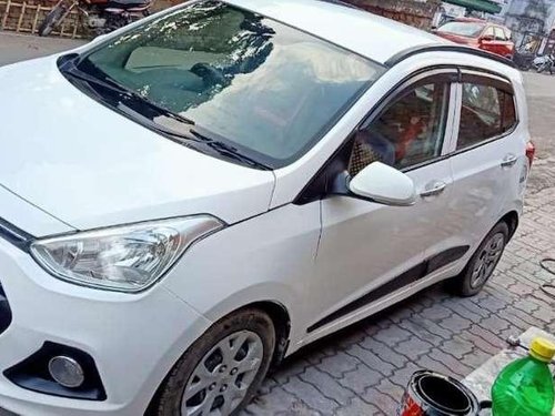 Hyundai Grand i10 Sportz 2014 MT for sale in Lucknow 