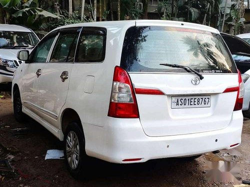 Toyota Innova 2.5 GX 8 STR BS-IV LTD, 2015, Diesel MT in Guwahati