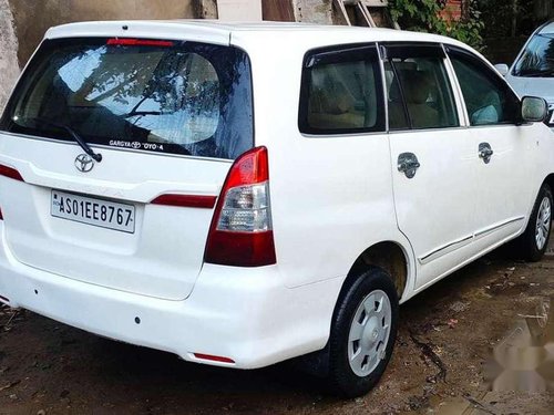 Toyota Innova 2.5 GX 8 STR BS-IV LTD, 2015, Diesel MT in Guwahati