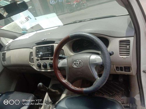 Toyota Innova 2.5 G 7 STR BS-IV, 2013, Diesel MT for sale in Kolkata