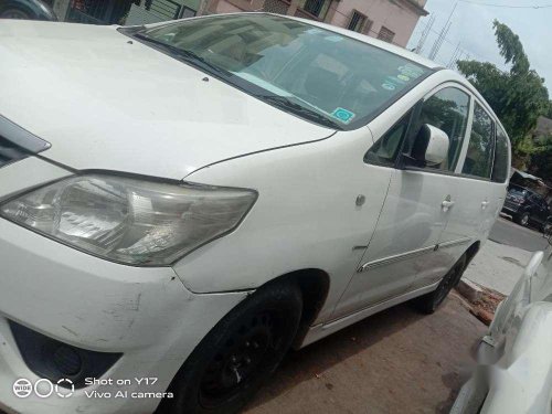 Toyota Innova 2.5 G 7 STR BS-IV, 2013, Diesel MT for sale in Kolkata