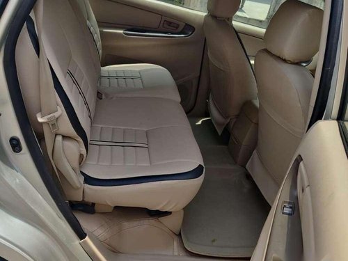 Toyota Innova 2.5 G 8 STR BS-III, 2006, Diesel MT in Surat