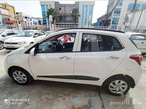 2014 Hyundai Grand i10 Sportz MT for sale in Noida