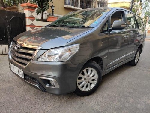 2014 Toyota Innova 2.5 V Diesel 7-seater MT in Kolkata