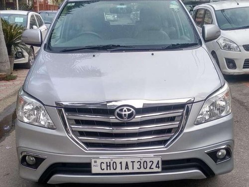 Toyota Innova 2.5 V 7 STR, 2013, Diesel MT for sale in Chandigarh