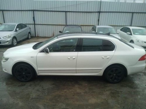 2010 Skoda Superb 2016-2020 Elegance 1.8 TSI AT in Pune