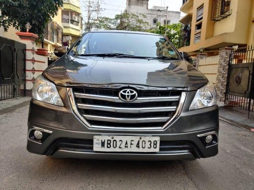 2014 Toyota Innova 2.5 V Diesel 7-seater MT in Kolkata