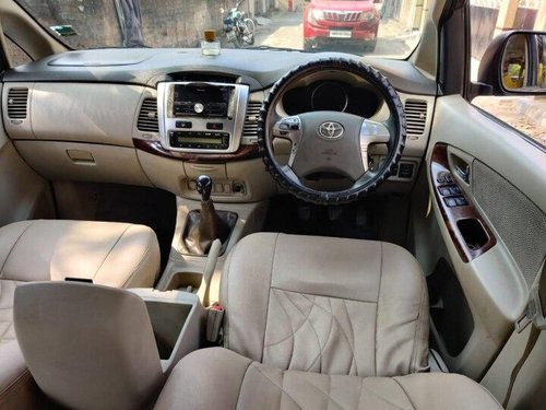 2014 Toyota Innova 2.5 V Diesel 7-seater MT in Kolkata