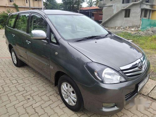 Used Toyota Innova 2011 MT for sale in Kochi