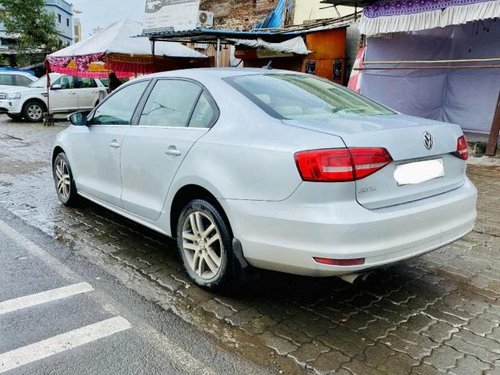 2015 Volkswagen Jetta 2013-2015 2.0L TDI Highline AT in Pune