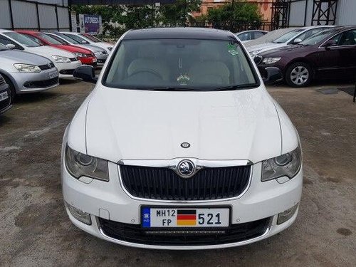 2010 Skoda Superb 2016-2020 Elegance 1.8 TSI AT in Pune