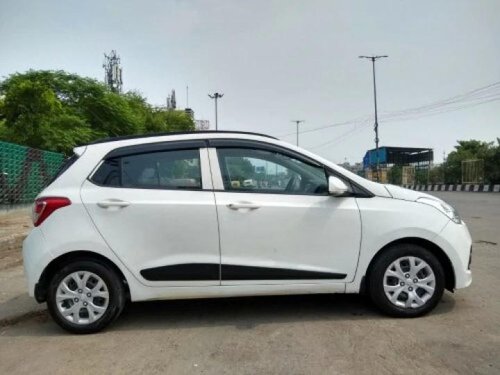 Used 2015 Hyundai i10 Sportz MT for sale in New Delhi