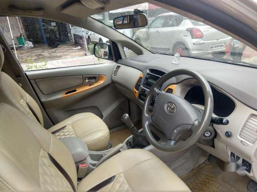 Toyota Innova 2009 MT for sale in Pune