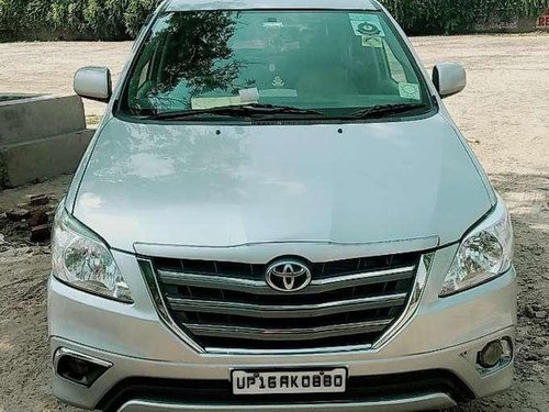 Used 2012 Toyota Innova MT for sale in Noida 