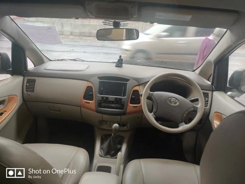 Toyota Innova 2011 MT for sale in Pune 