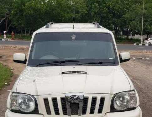 Used 2011 Mahindra Scorpio VLX MT for sale in Gandhinagar 