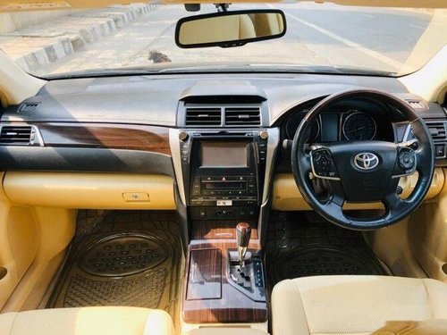 Used Toyota Camry 2015 AT for sale in New Delhi 