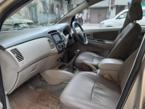 Used 2010 Toyota Innova MT for sale in Kolkata 