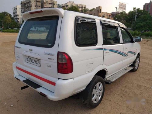 Chevrolet Tavera Neo 3 LS- 10 STR BS-IV, 2016 MT in Ahmedabad